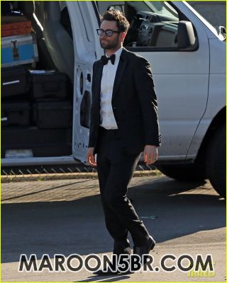 adam-levine-set-visit-behati-prinsloo-07.JPG